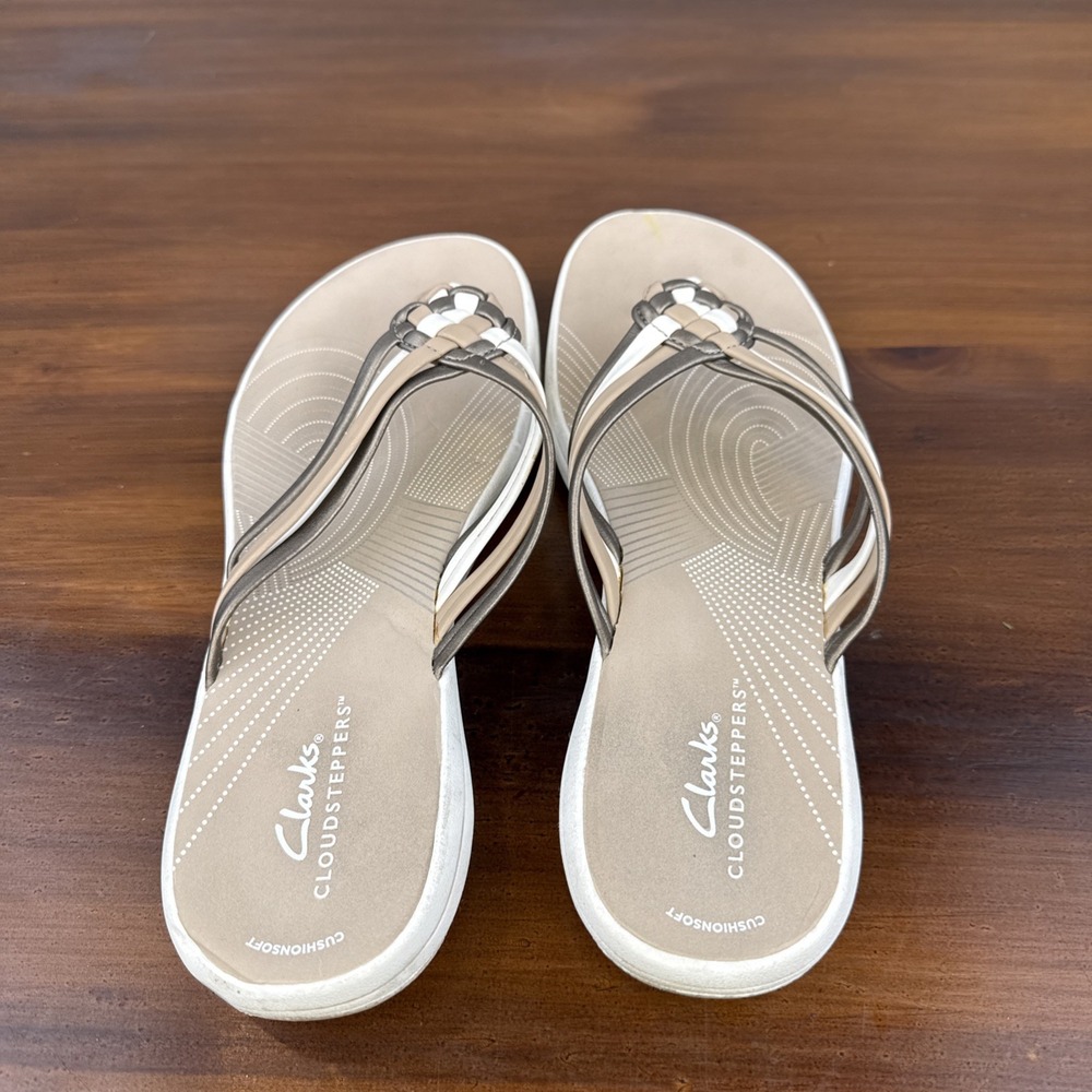 Women's Clarks Cloudsteppers Breeze Coral Thong‎ Sandal Size 11 - Picture 7 of 9